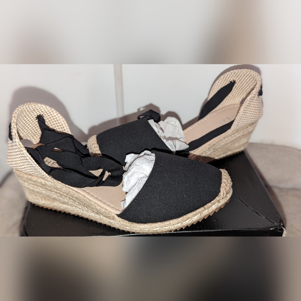 Wedge sandals